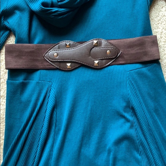 Dress - Picture 3 of 6